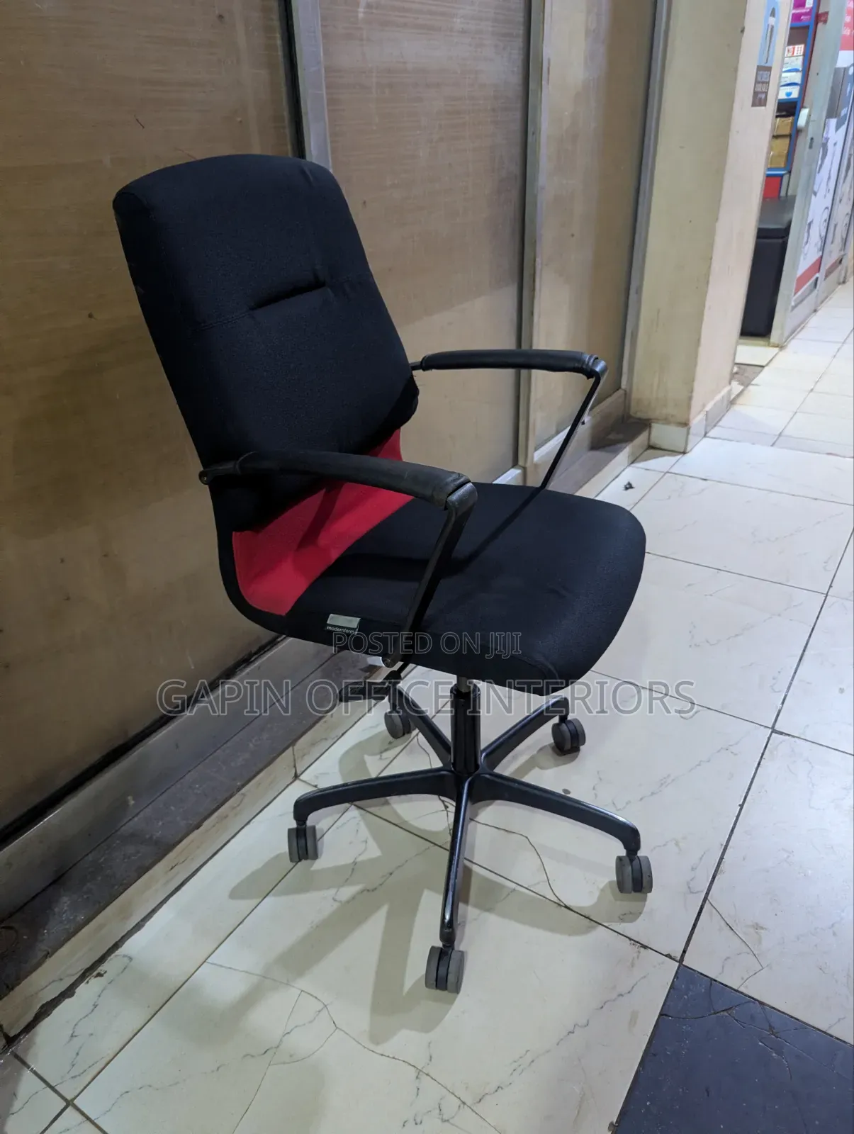 Short Back Fabric Adjustable Chair