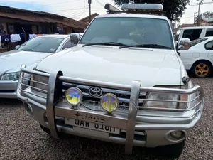 Toyota Land Cruiser Prado 1999 White