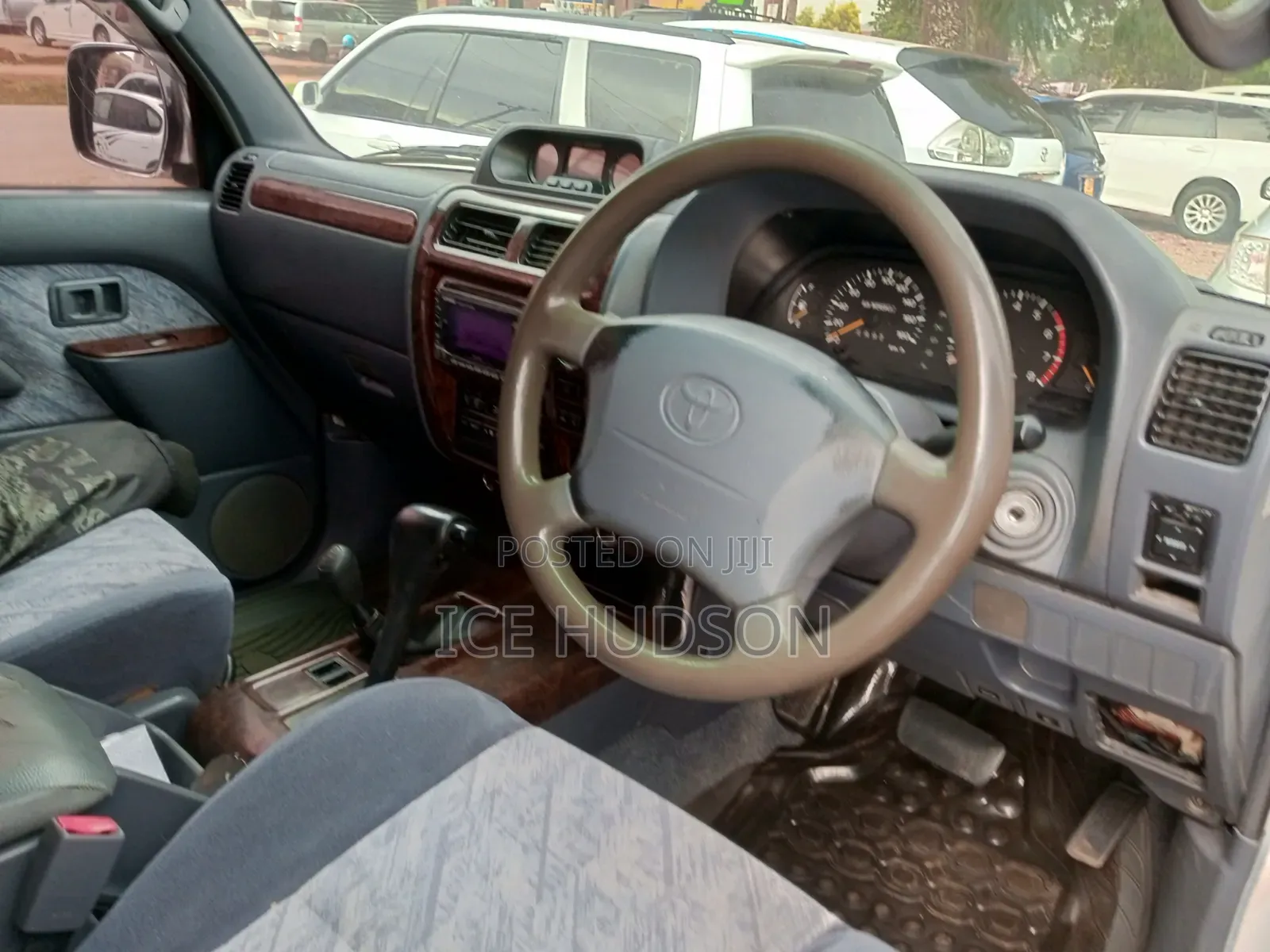 Toyota Land Cruiser Prado 1999 White