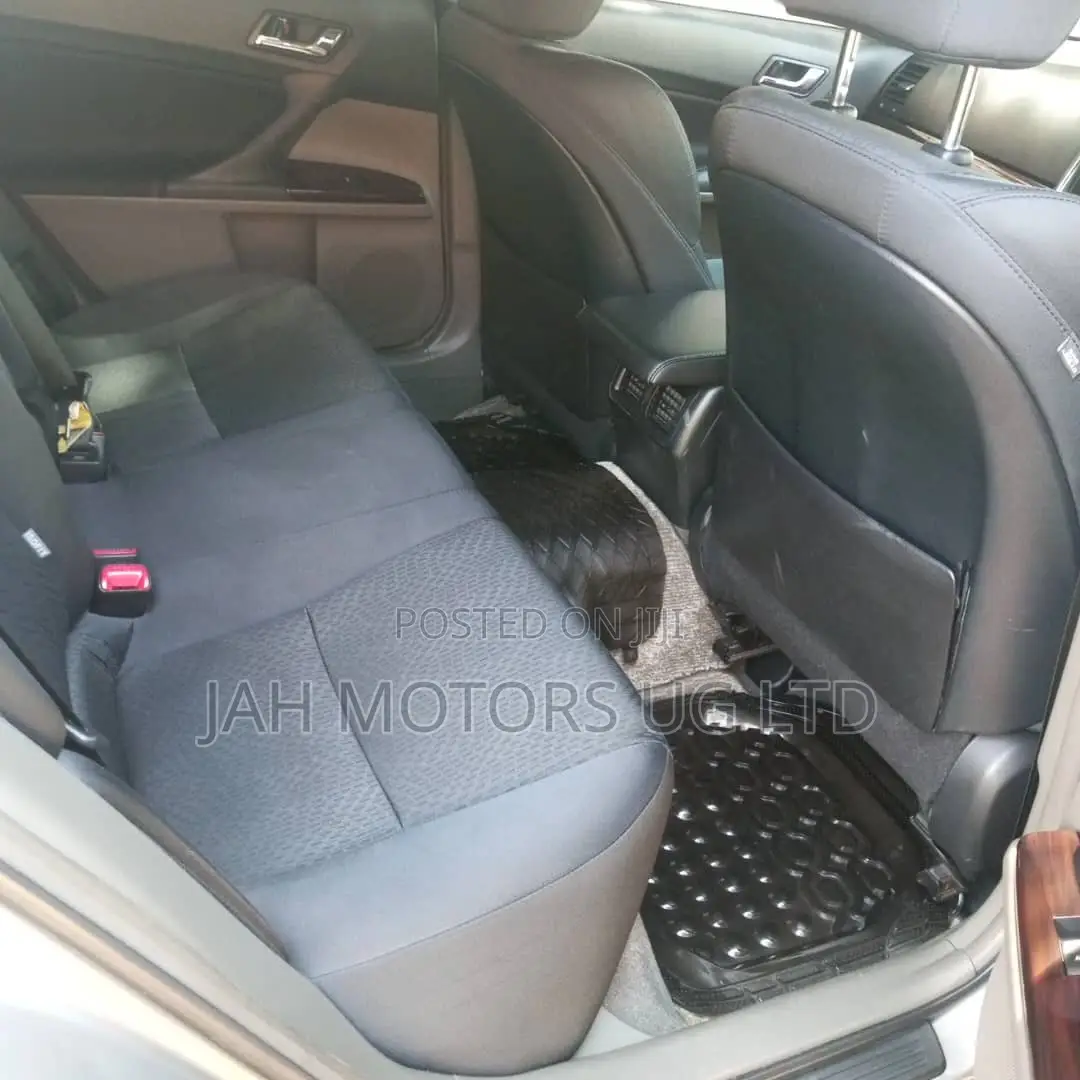 Toyota Mark X 2.5 RWD 2010 Gray