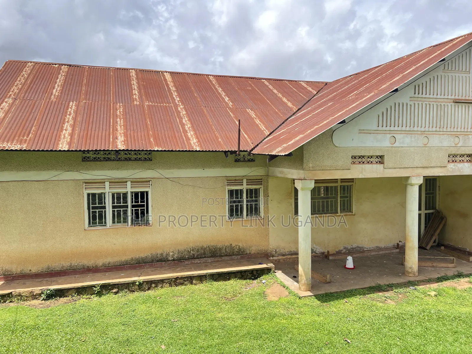 4bdrm House in Namanve House for sale