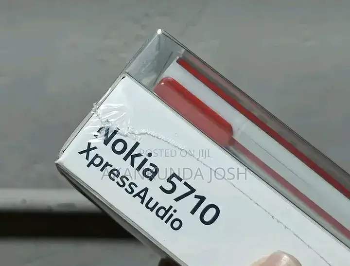 New Nokia 5710 XpressAudio White