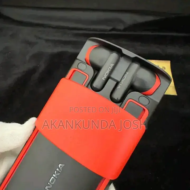 New Nokia 5710 XpressAudio Black
