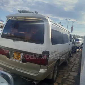 Toyota HiAce 1998 Silver