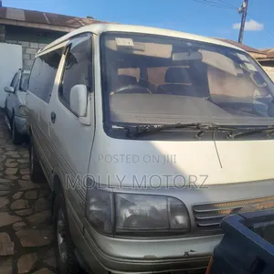 Toyota HiAce 1998 Silver