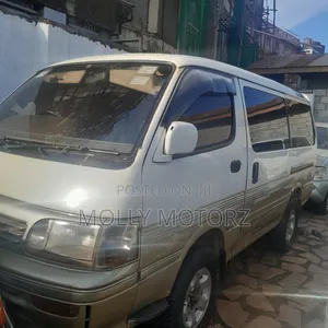 Toyota HiAce 1998 Silver