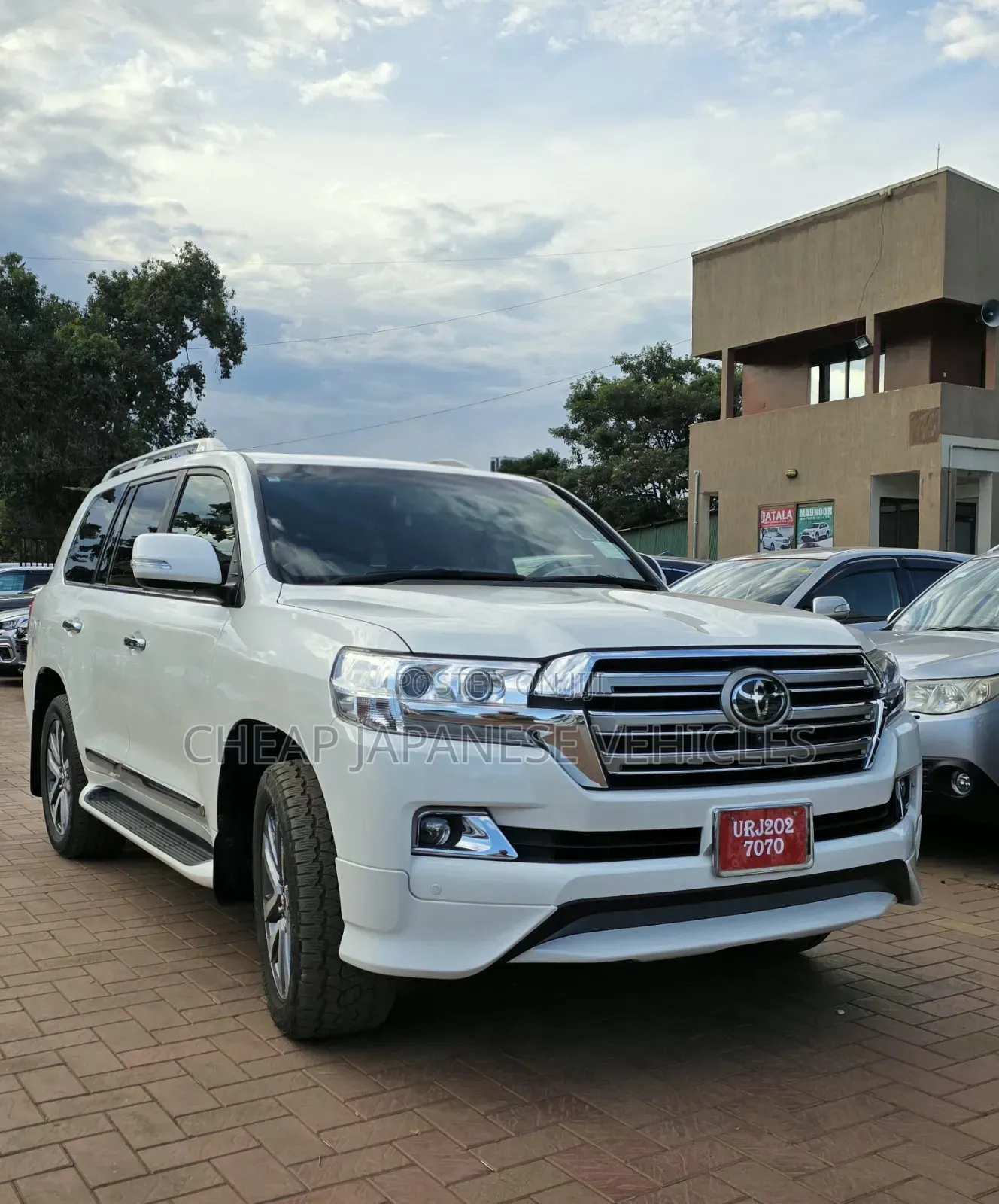 Toyota Land Cruiser 4.6 V8 ZX 2018 White