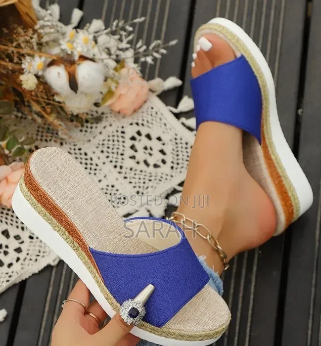Ladies Classy Open Wedge