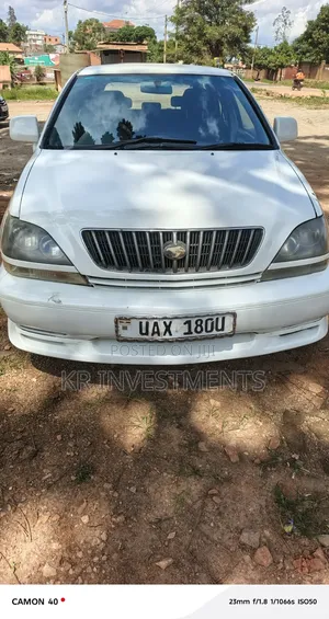 Toyota Harrier 3.0 V6 4WD 1999 White
