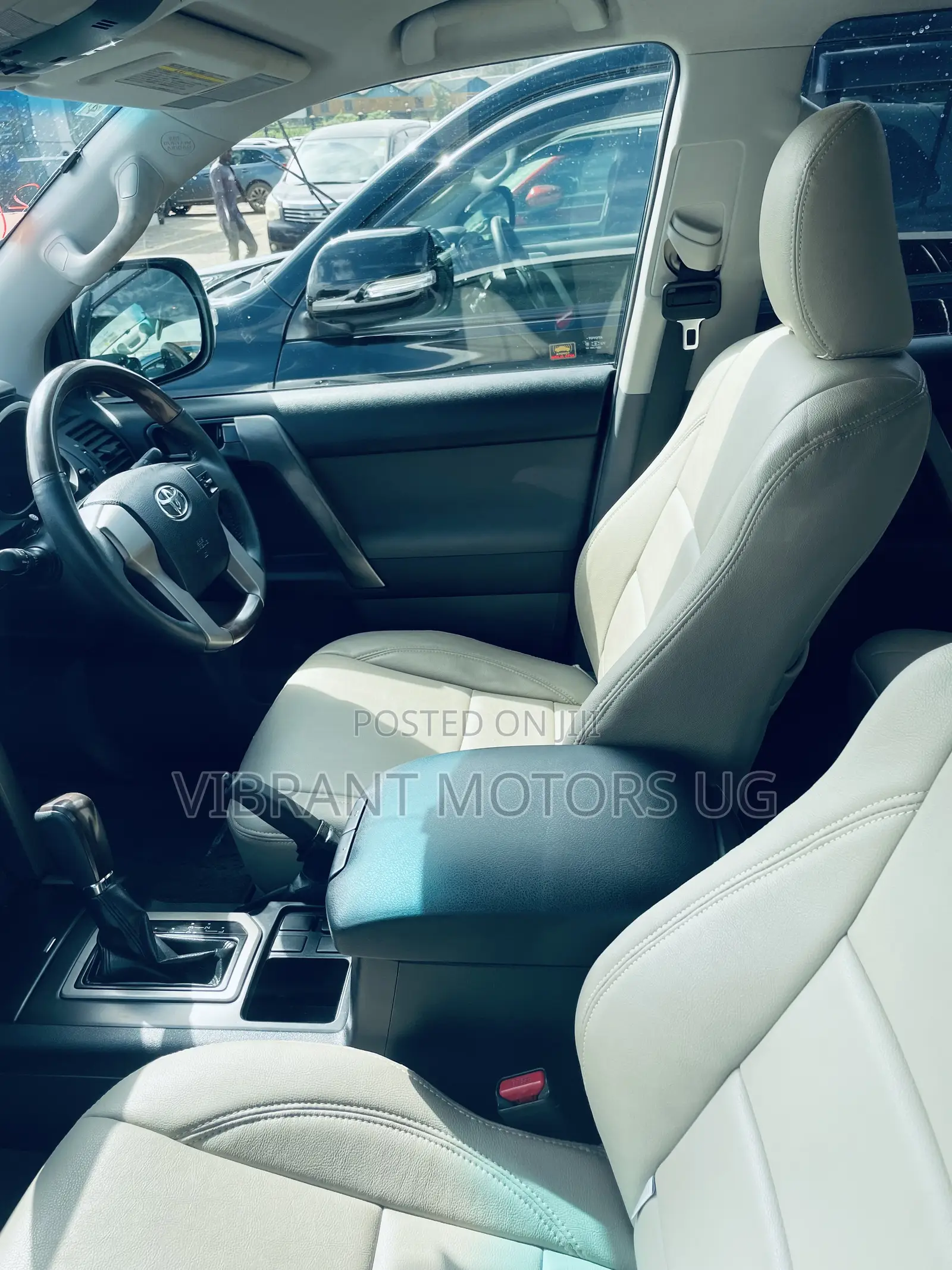 Toyota Land Cruiser Prado 2013 White