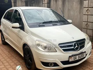 Marceds Benz B180