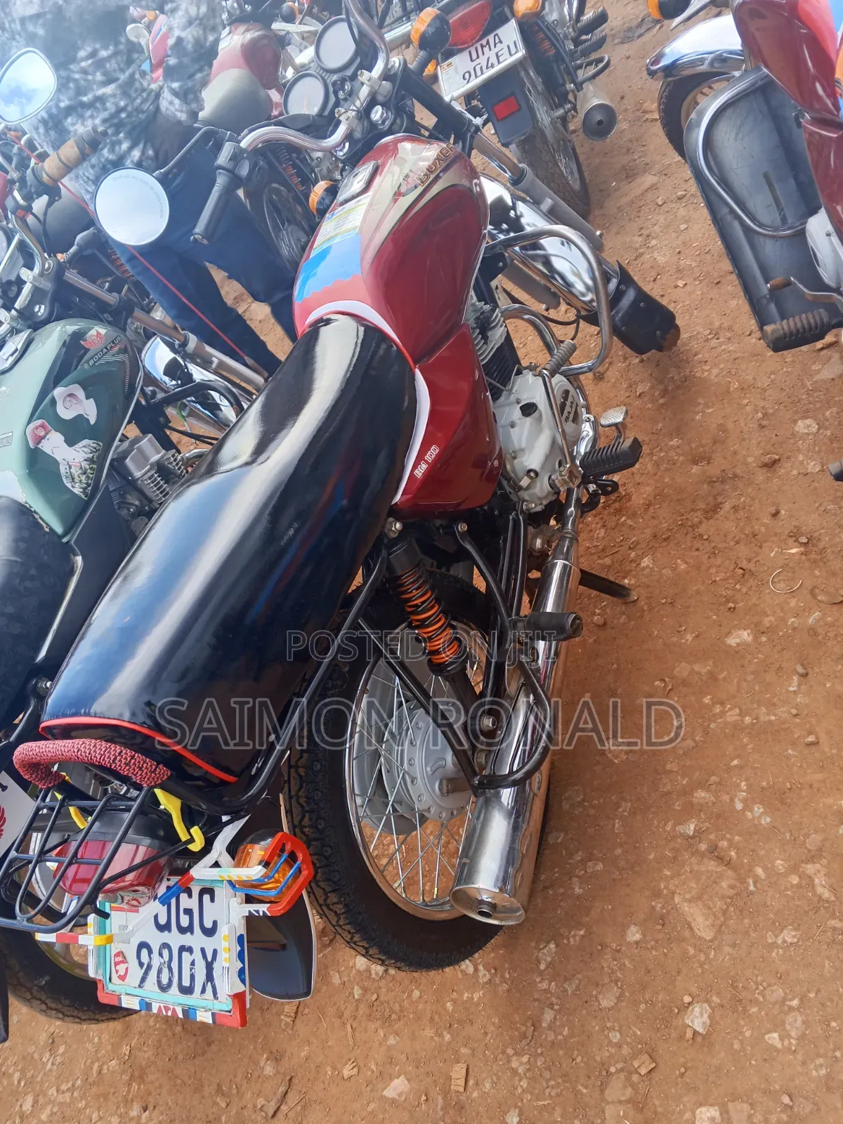 Bajaj Boxer 100 2025 Red