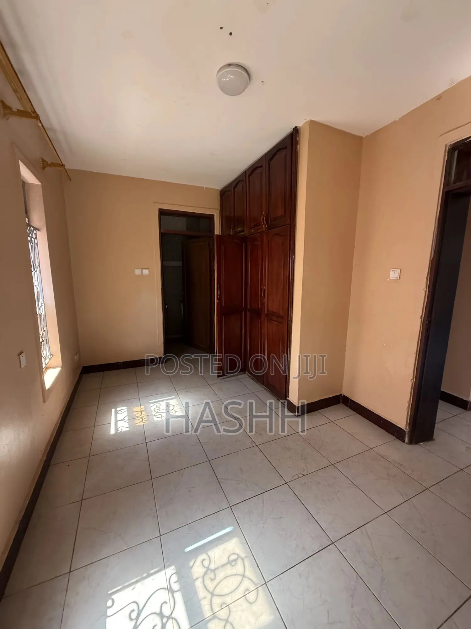 3bdrm Townhouse / Terrace in Bwebajja, Central Division for rent