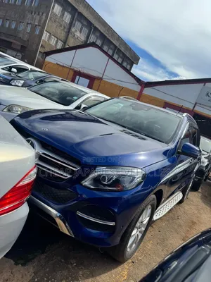 Mercedes-Benz GLE-Class GLE 350d 4MATIC 2017 Blue