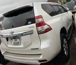 Toyota Land Cruiser Prado 2017 White