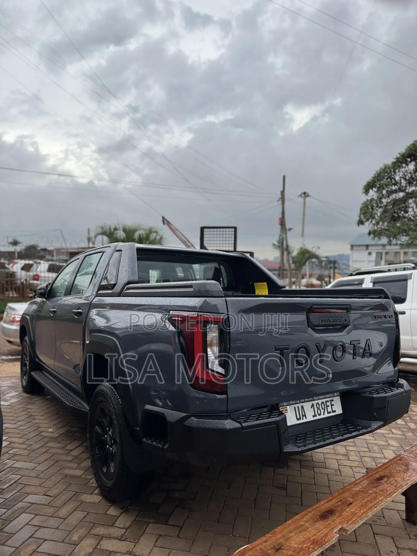 New Toyota Hilux 2024 Gray