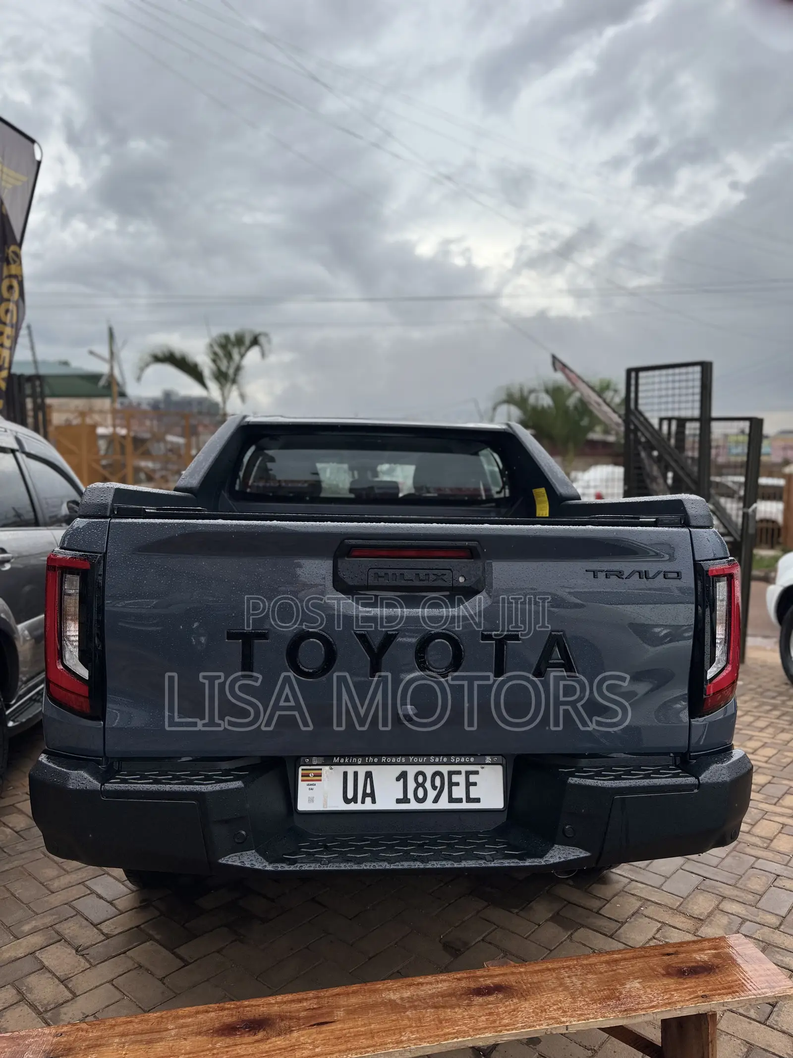 New Toyota Hilux 2024 Gray