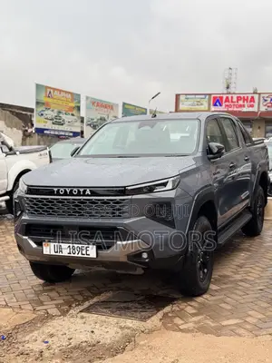 New Toyota Hilux 2024 Gray