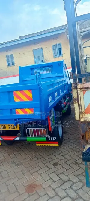 Canter Tipper