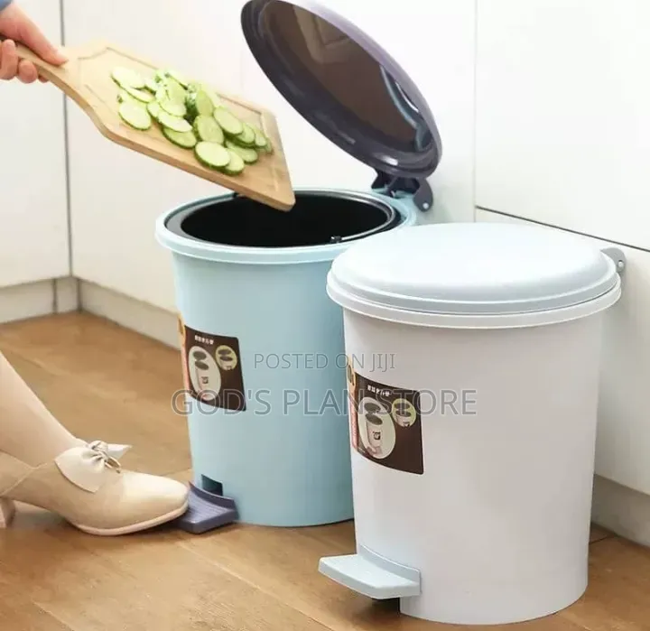 12litres Step on Plastic Dust Bins Plastic Dust Bins