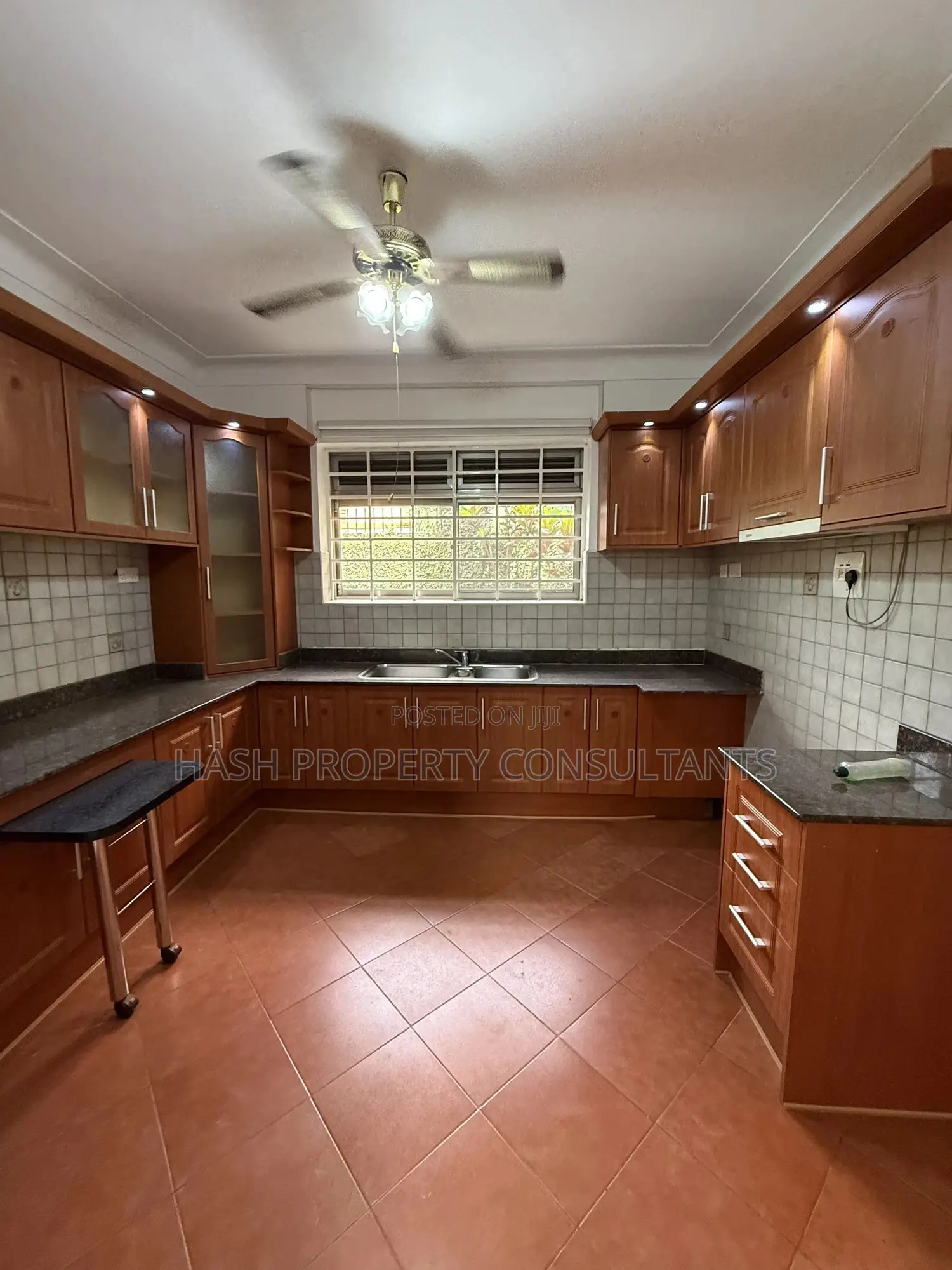 4bdrm House in Muyenga, Central Division for rent