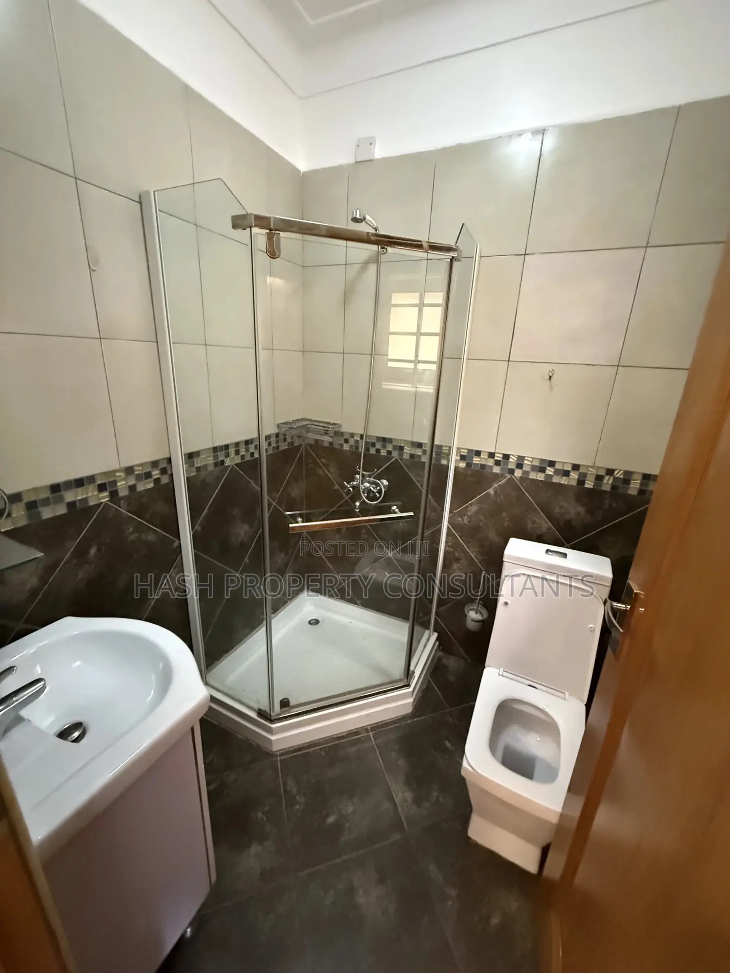 4bdrm House in Muyenga, Central Division for rent
