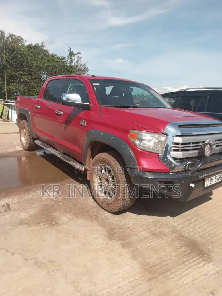 Toyota Tundra 1794 4dr CrewMax 4WD SB (5.7L 8cyl 6A) 2015 Red