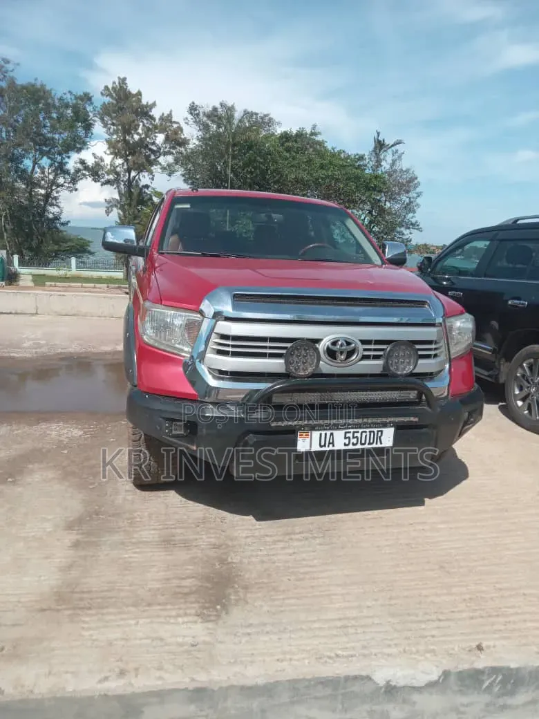 Toyota Tundra 1794 4dr CrewMax 4WD SB (5.7L 8cyl 6A) 2015 Red