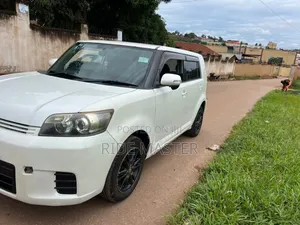 Toyota Corolla Rumion Hatchback 1.8 AWD 2010 White