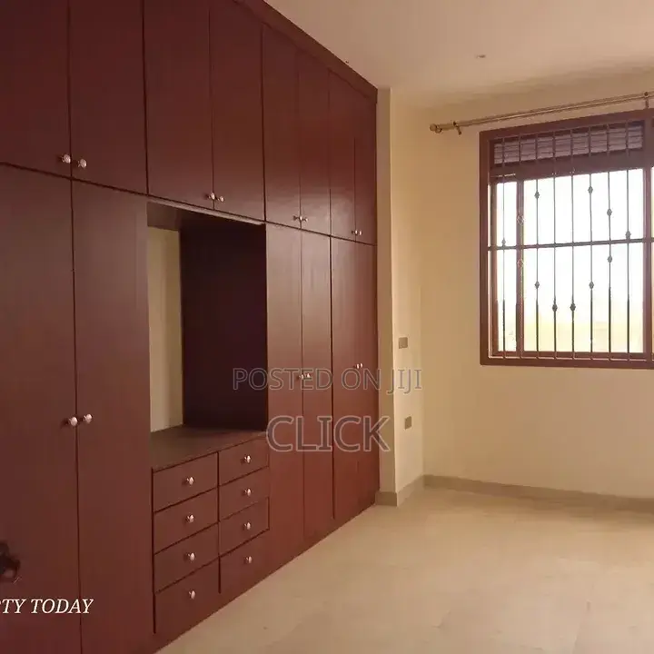 3bdrm Apartment in Buziga, Makindye for rent