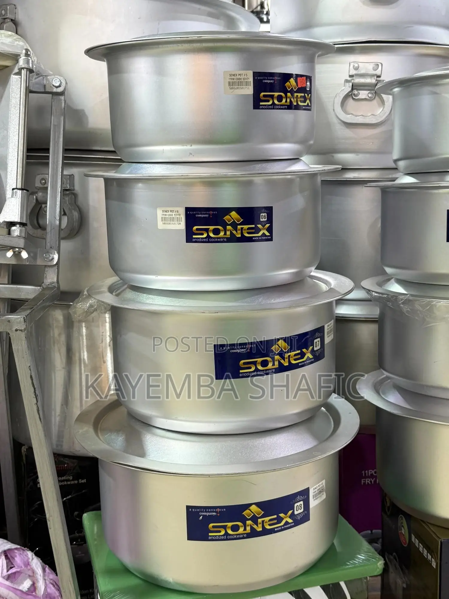 Sonex Heavy-Duty Aluminum Cooking Pots.