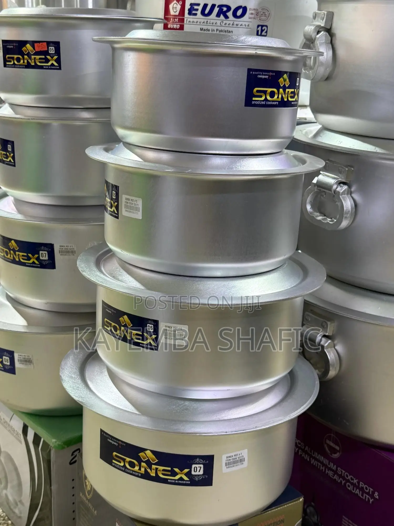 Sonex Heavy-Duty Aluminum Cooking Pots.