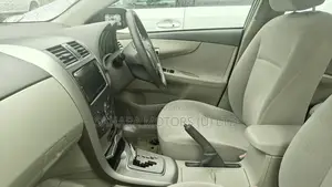 Toyota Axio 2011 Silver