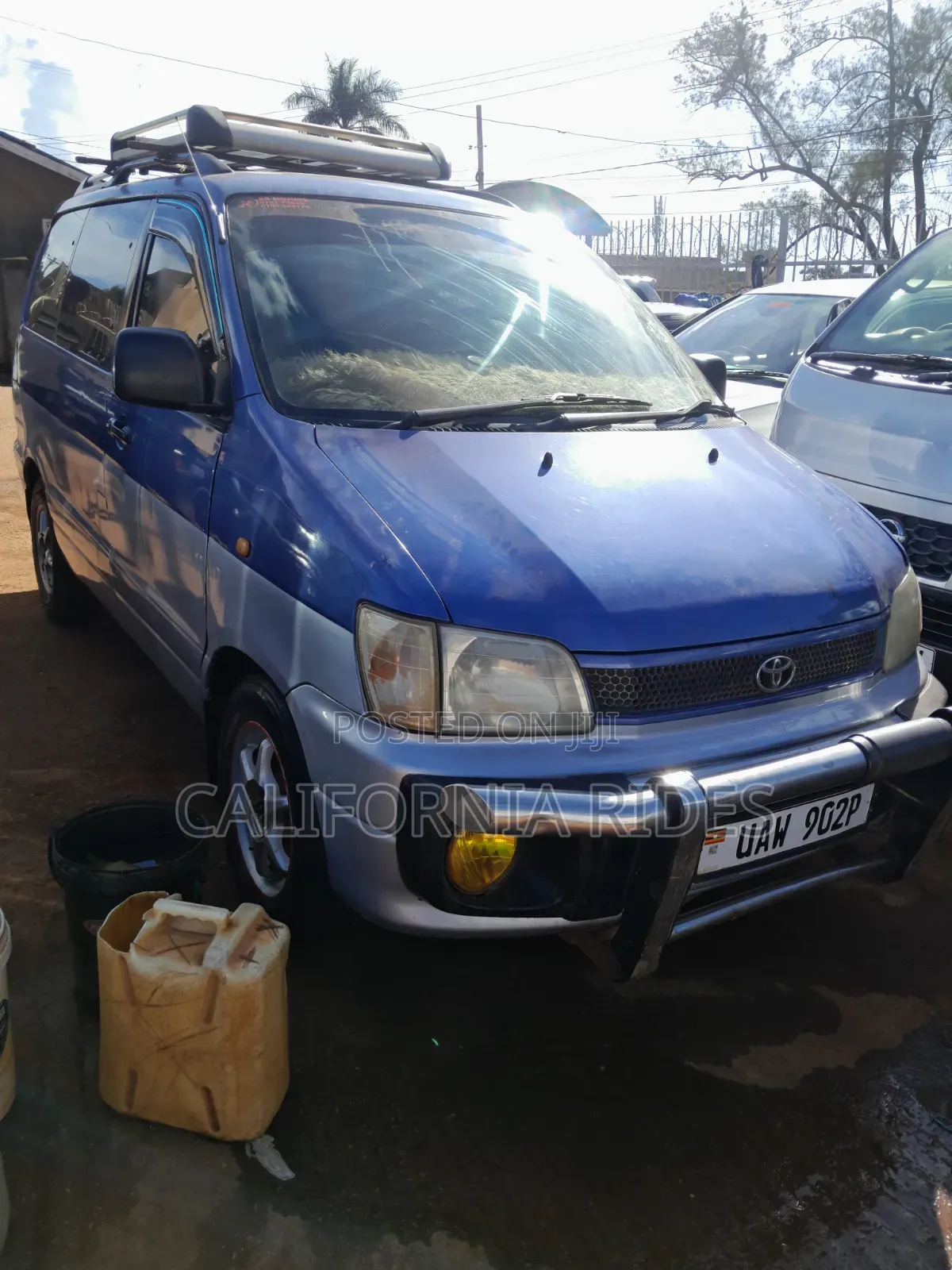 Toyota Noah 2004 Blue