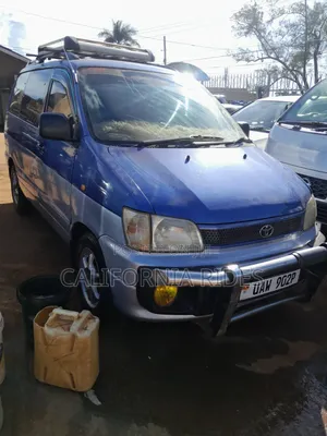 Toyota Noah 2004 Blue