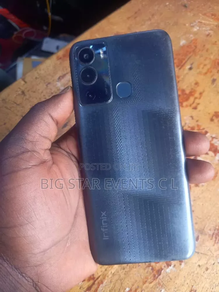 Infinix Hot 12 play 64 GB Black