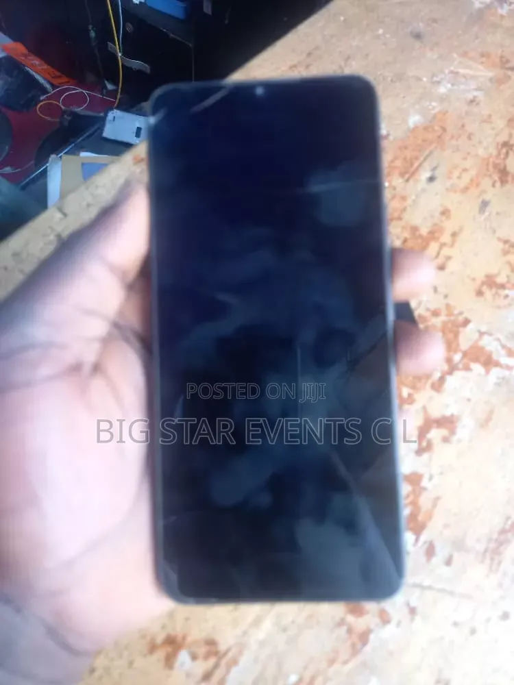 Infinix Hot 12 play 64 GB Black