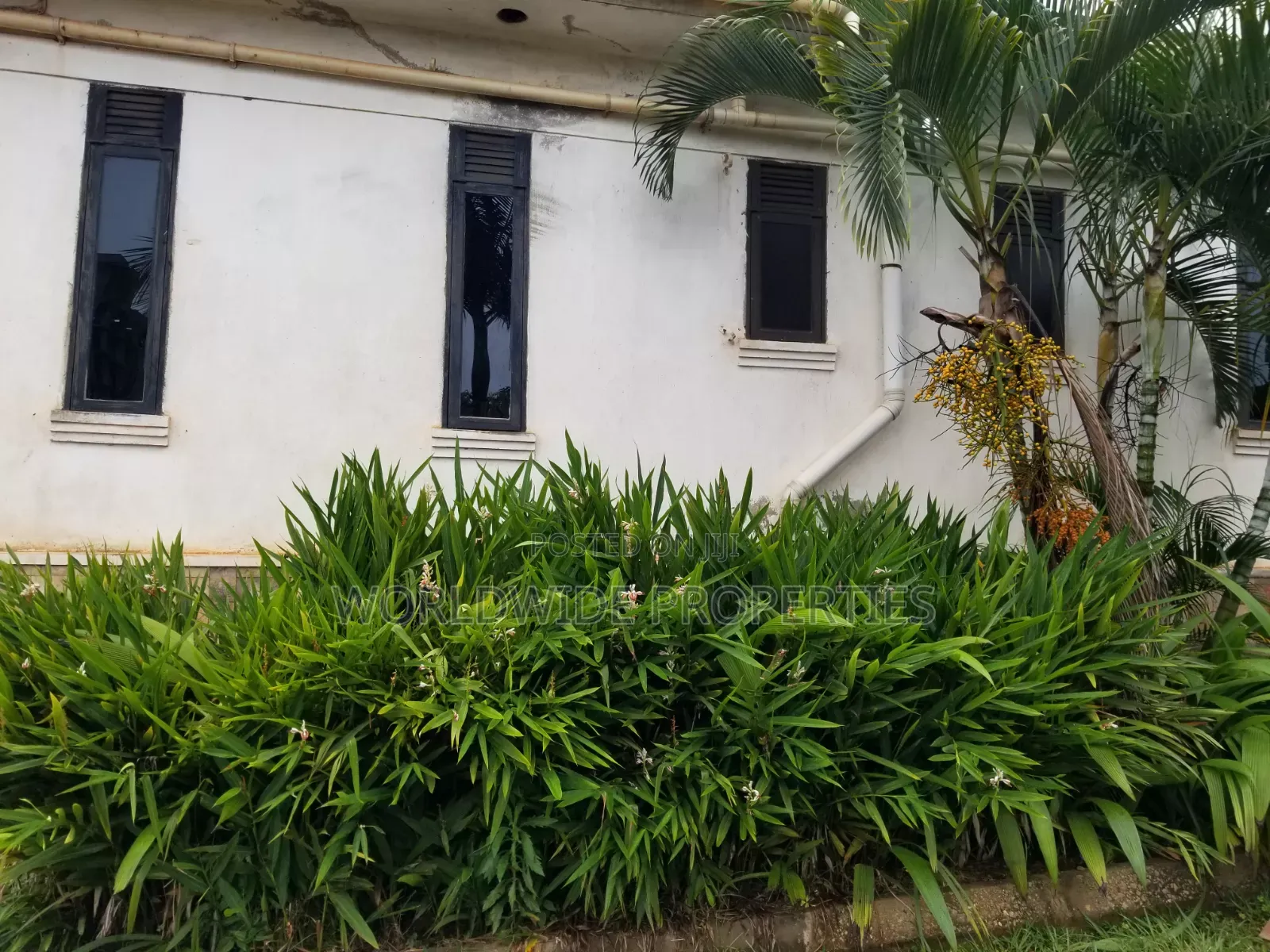 Furnished 2bdrm House in Central Division for sale
