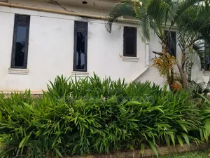 Furnished 2bdrm House in Central Division for sale