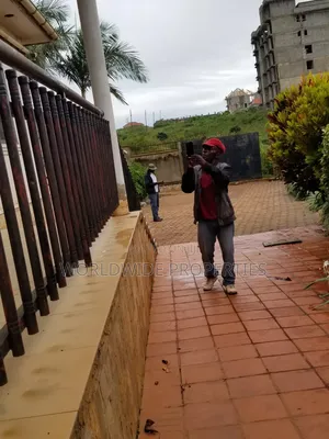 Furnished 2bdrm House in Central Division for sale