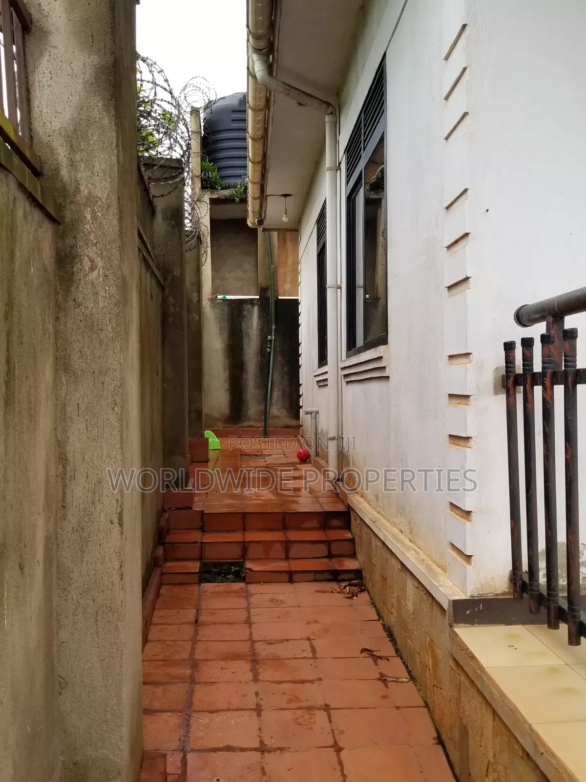 Furnished 2bdrm House in Central Division for sale