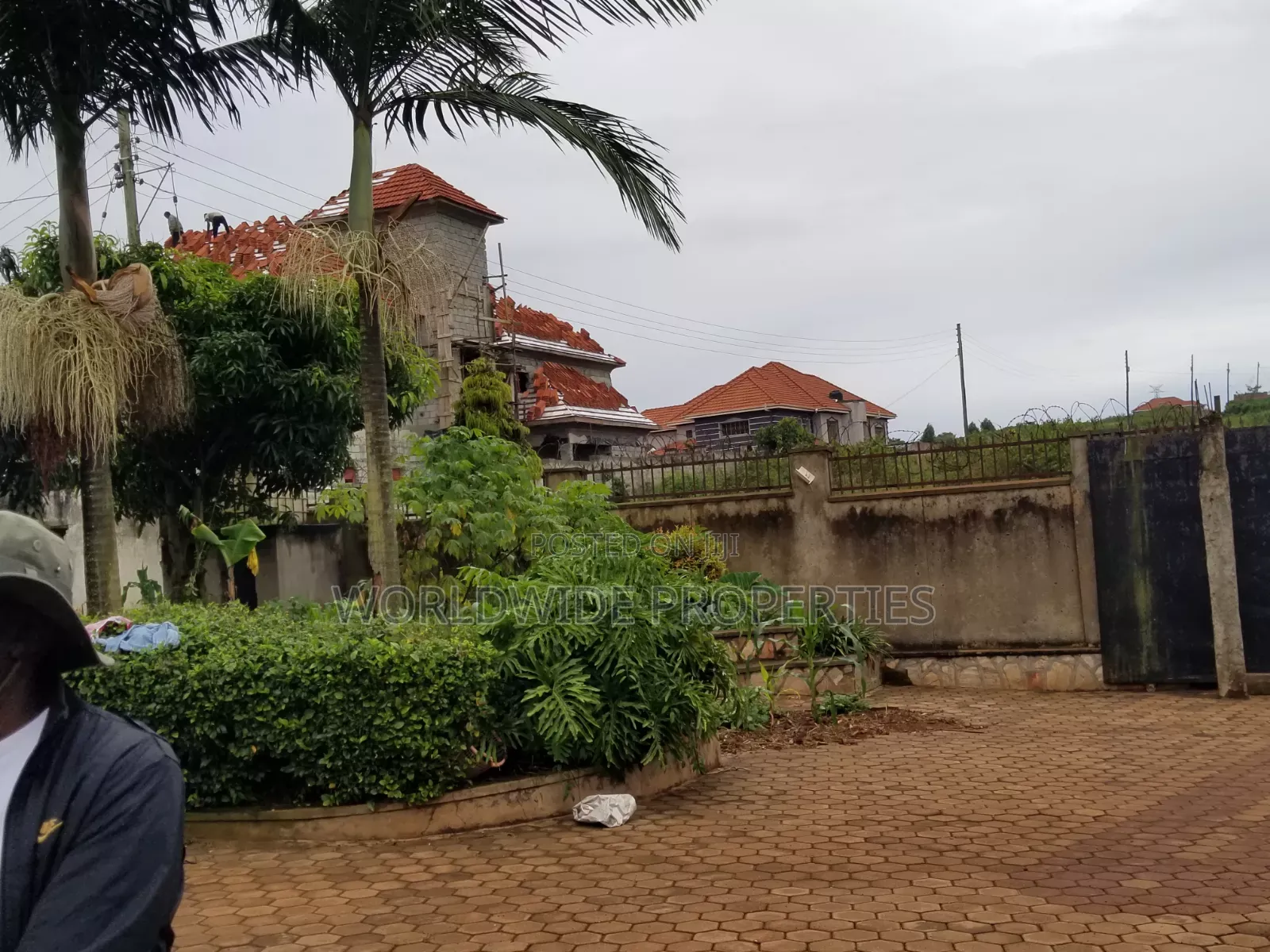 Furnished 2bdrm House in Central Division for sale