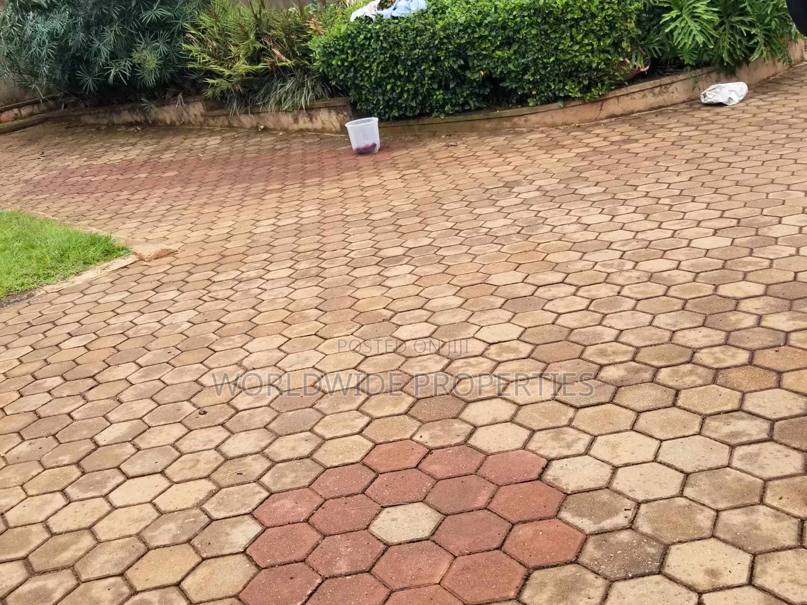 Furnished 2bdrm House in Central Division for sale