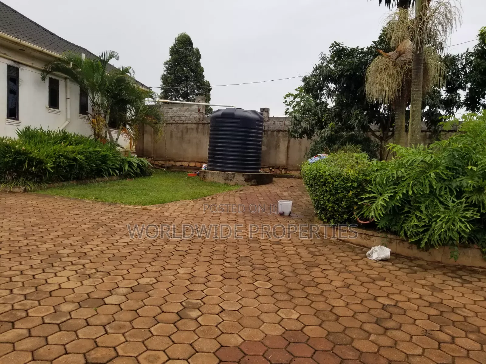 Furnished 2bdrm House in Central Division for sale