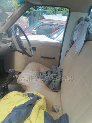 Mitsubishi L200 2000 White
