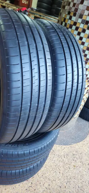 235 65 R17 Dunlop Tires From Japan Be Vry Comfortable on Ur Way.