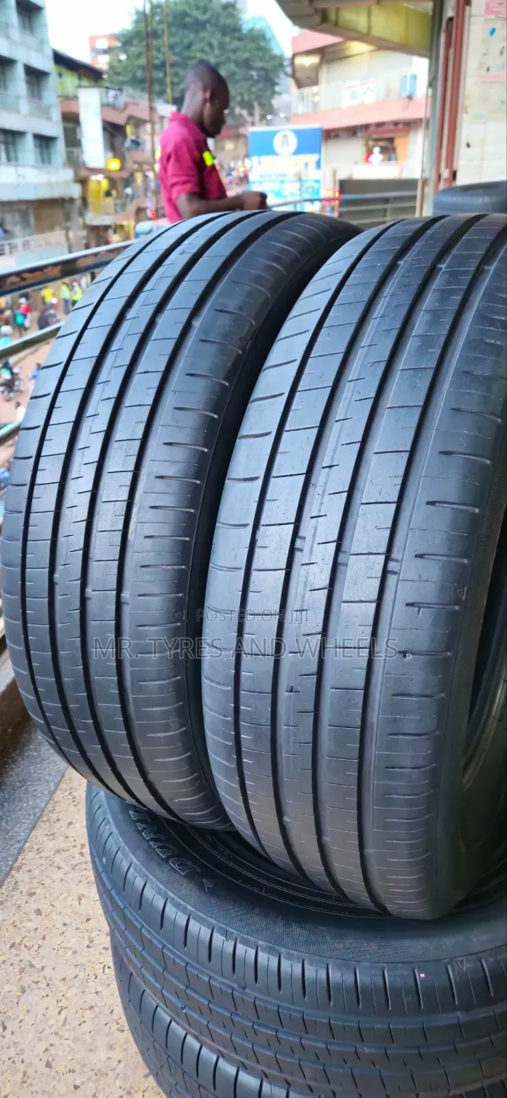 235 65 R17 Dunlop Tires From Japan Be Vry Comfortable on Ur Way.