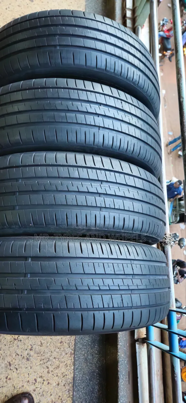 235 65 R17 Dunlop Tires From Japan Be Vry Comfortable on Ur Way.