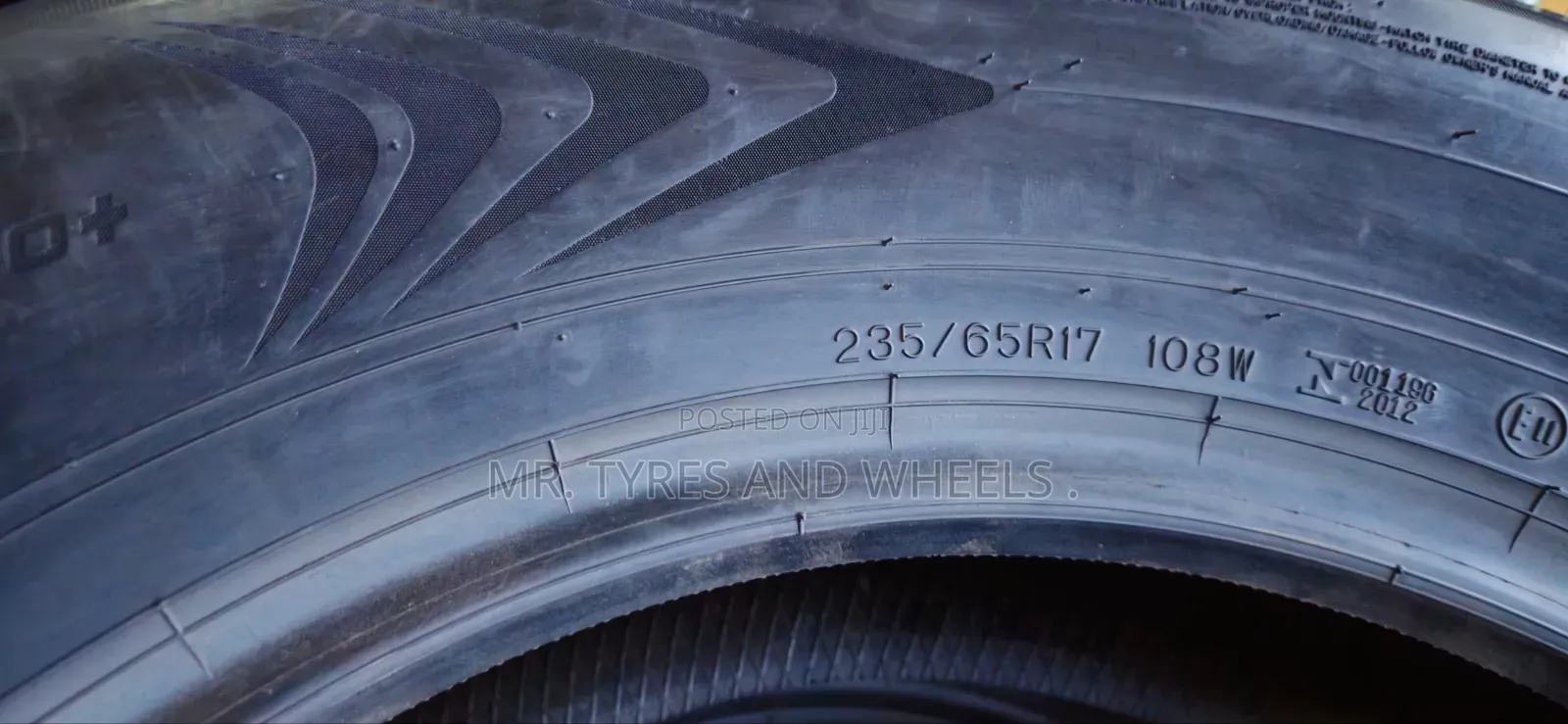 235 65 R17 Dunlop Tires From Japan Be Vry Comfortable on Ur Way.