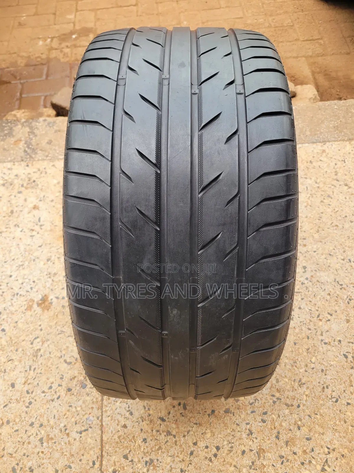 275 30 Zr20 Only 2 Tires in Achilles Left So Cam Take Them for Ur Car.